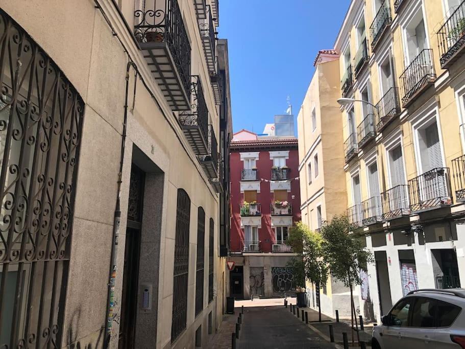 Tesoro Calle, Precioso Estudio Super Equipado Para Dos En Malasana Madrid Exterior photo